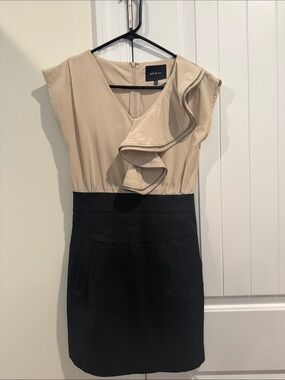Ark & Co Two-Tone Beige and Black Ruffle Sheath Dress